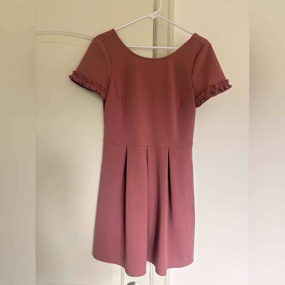 Speechless Mauve Pink Short-Sleeve Midi Dress with Ruffle Trim